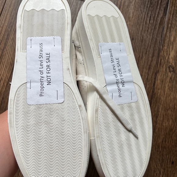 Levi’s sneakers size 11.5 - Picture 3 of 3